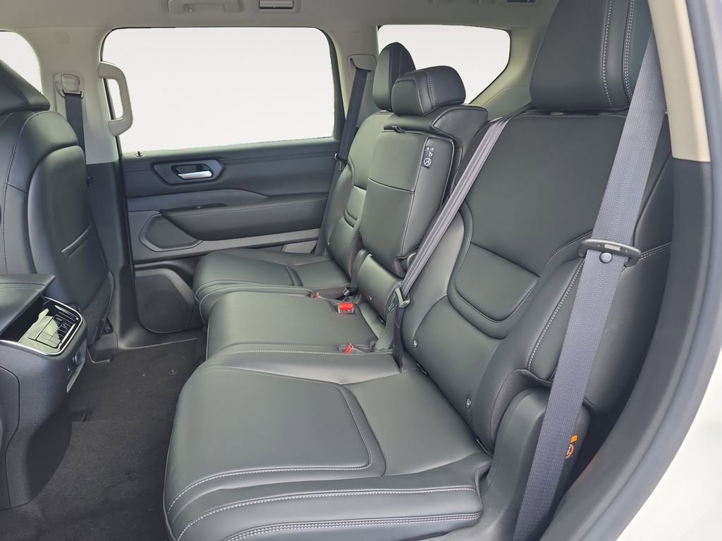 New 2026 Nissan Armada SV image 13