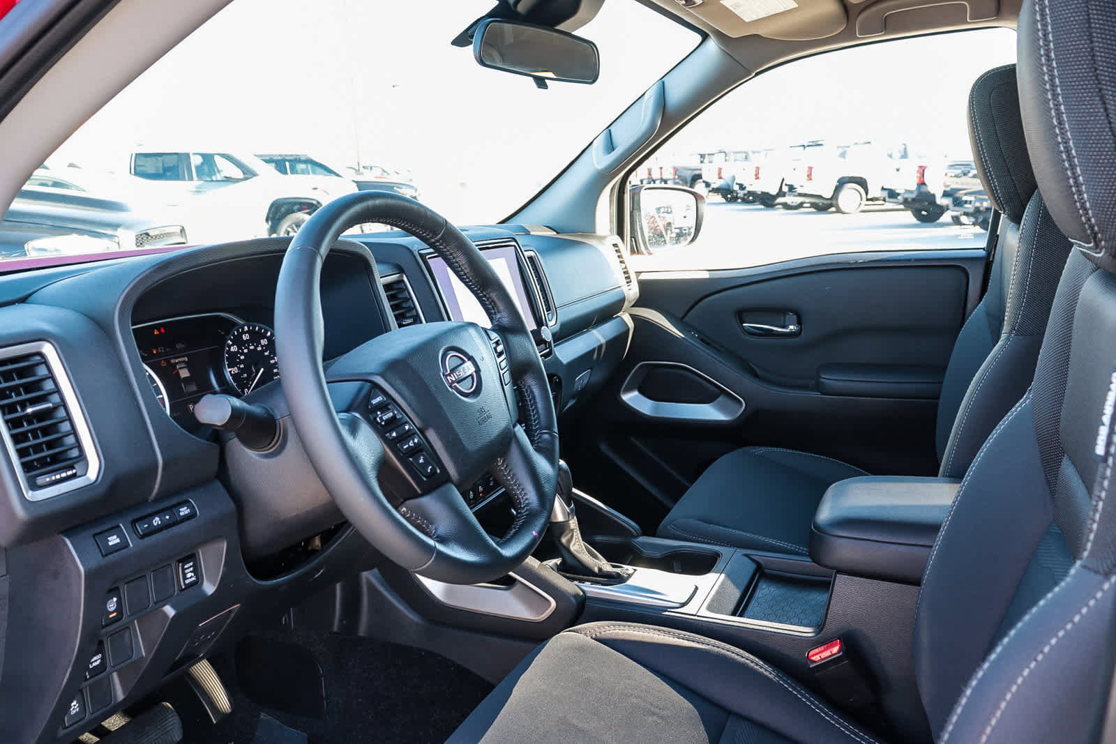 Used 2023 Nissan Frontier SV w/ SV Convenience Package image 16