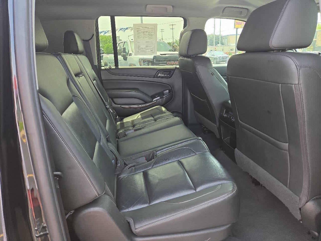 Used 2020 Chevrolet Suburban LT AWD/4WD image 15