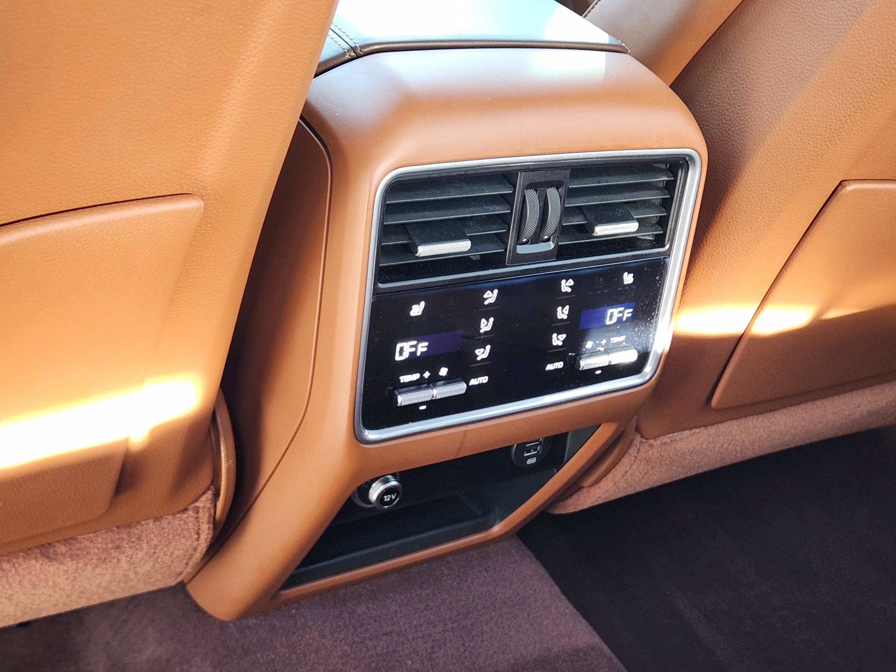 Used 2019 Porsche Cayenne Turbo image 31