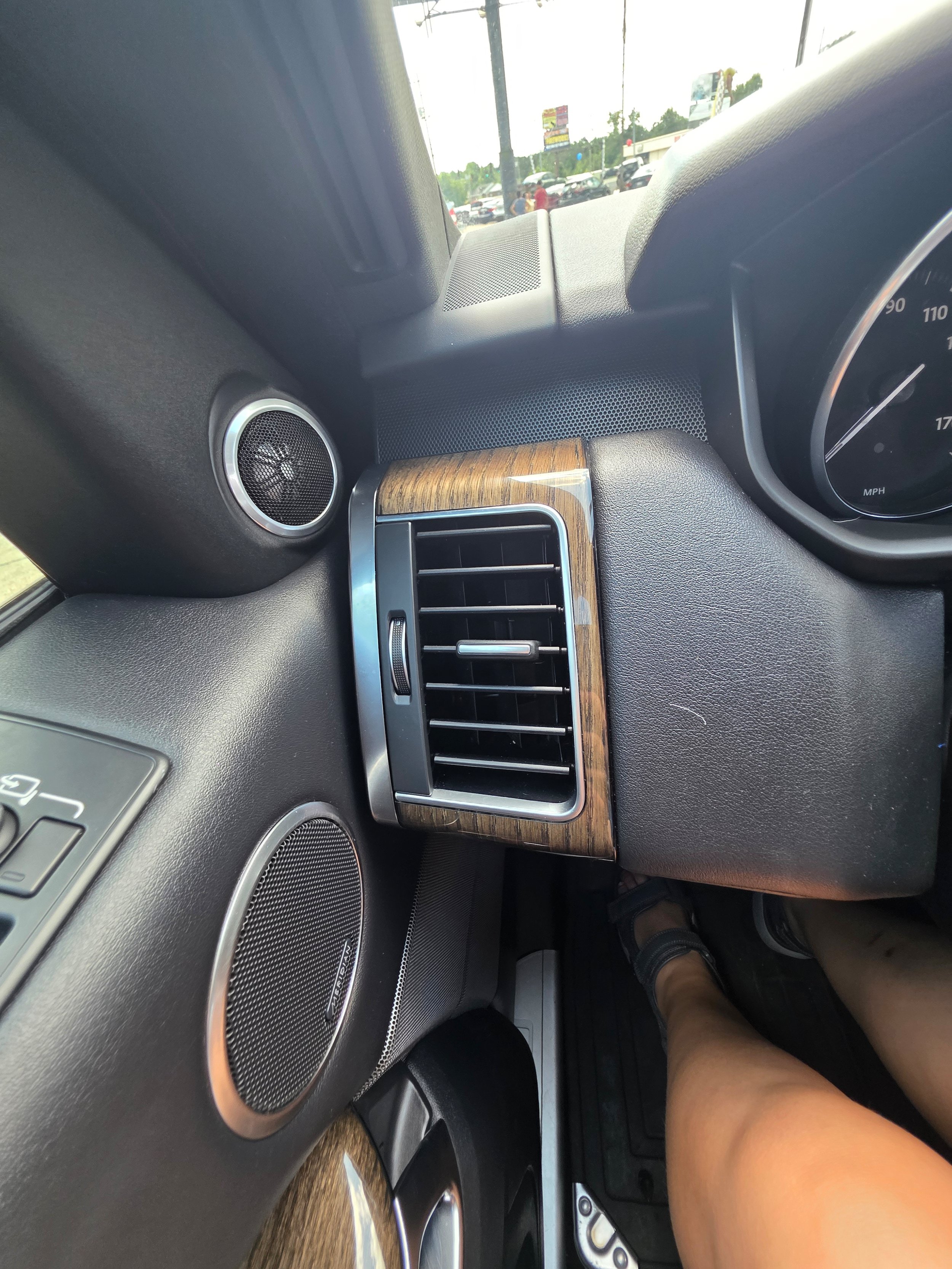 Used 2017 Land Rover Range Rover Sport HSE AWD/4WD image 18