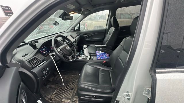 Used 2021 Honda Pilot Touring image 2