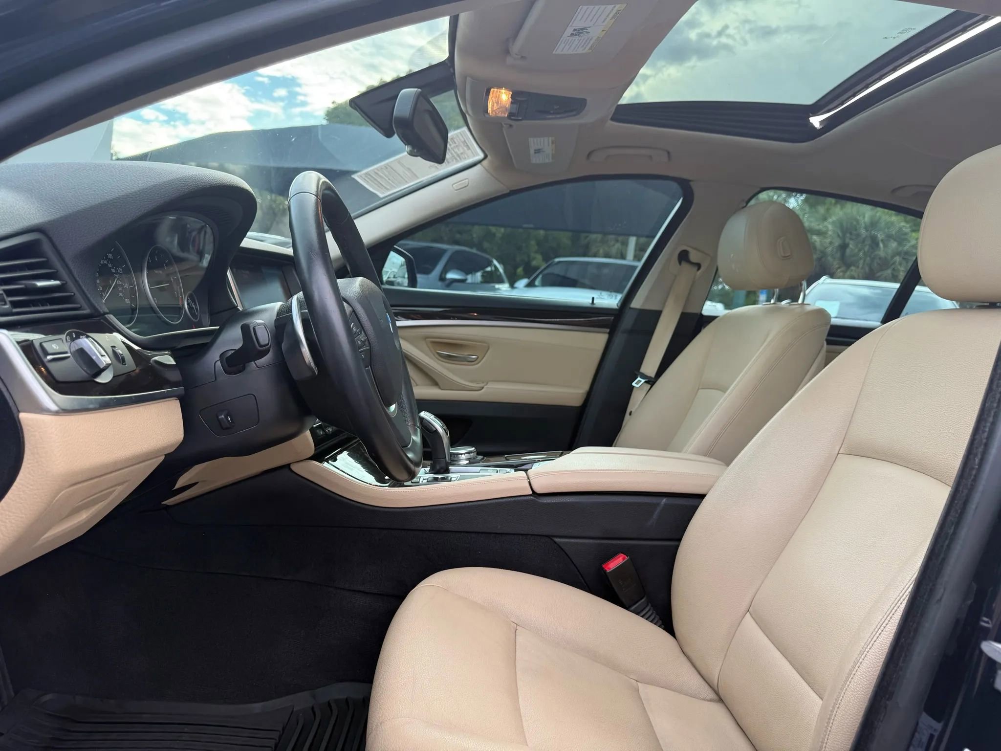 Used 2016 BMW 528i Sedan image 10