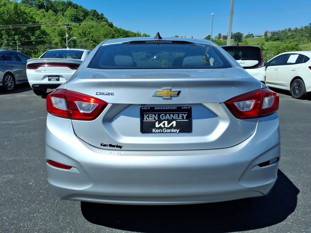 Used 2018 Chevrolet Cruze LS FWD image 5