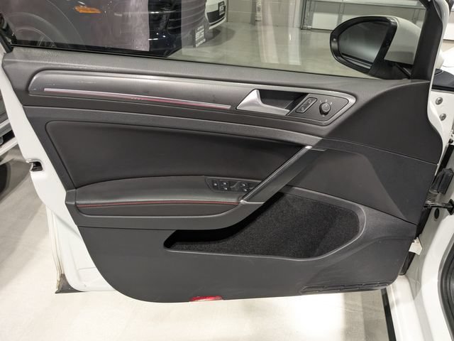 Used 2019 Volkswagen GTI SE FWD image 20