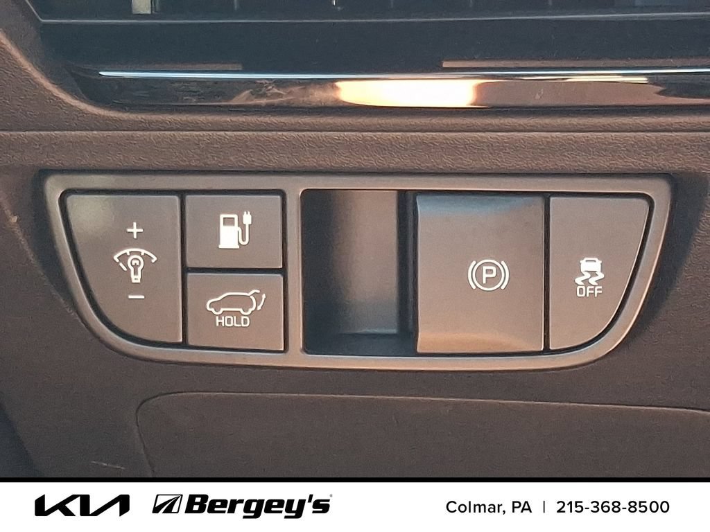 Certified 2025 Kia EV6 Wind AWD/4WD image 26