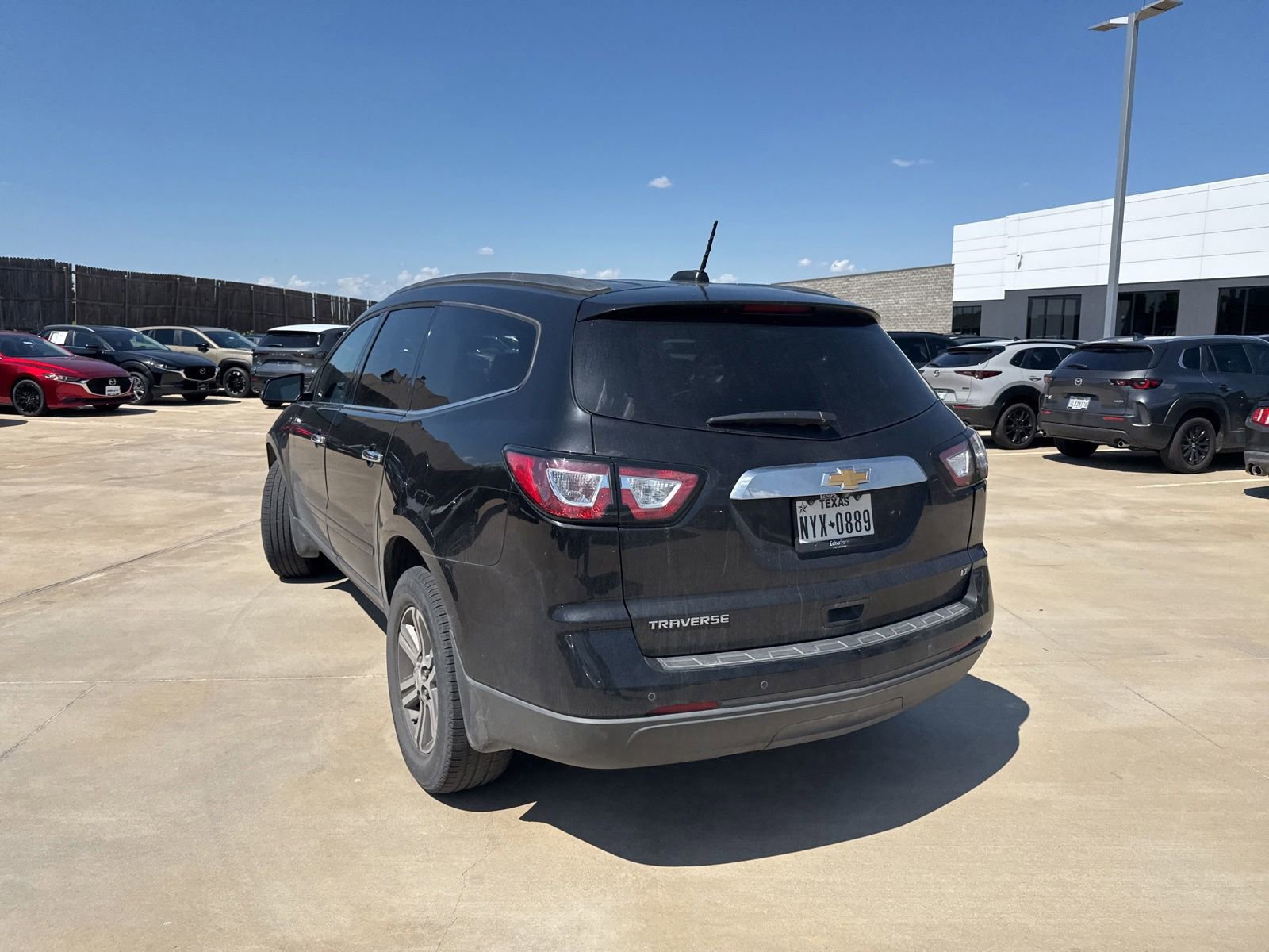 Used 2017 Chevrolet Traverse LT FWD image 15