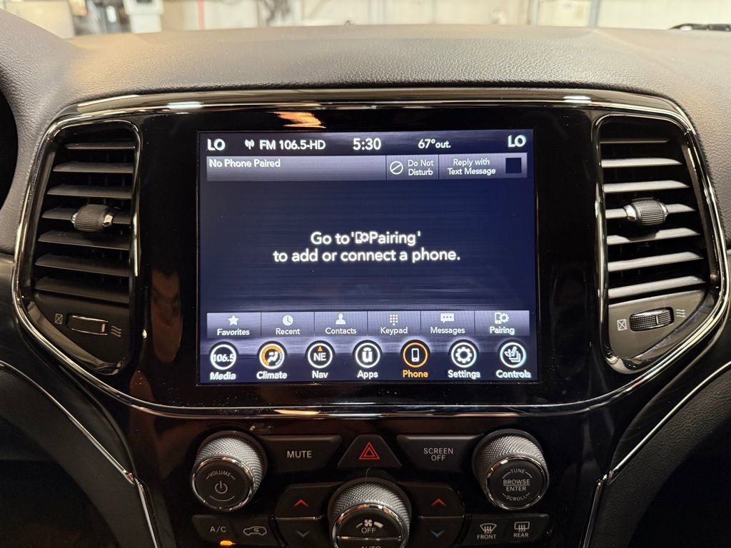 Used 2021 Jeep Grand Cherokee Limited AWD/4WD image 13