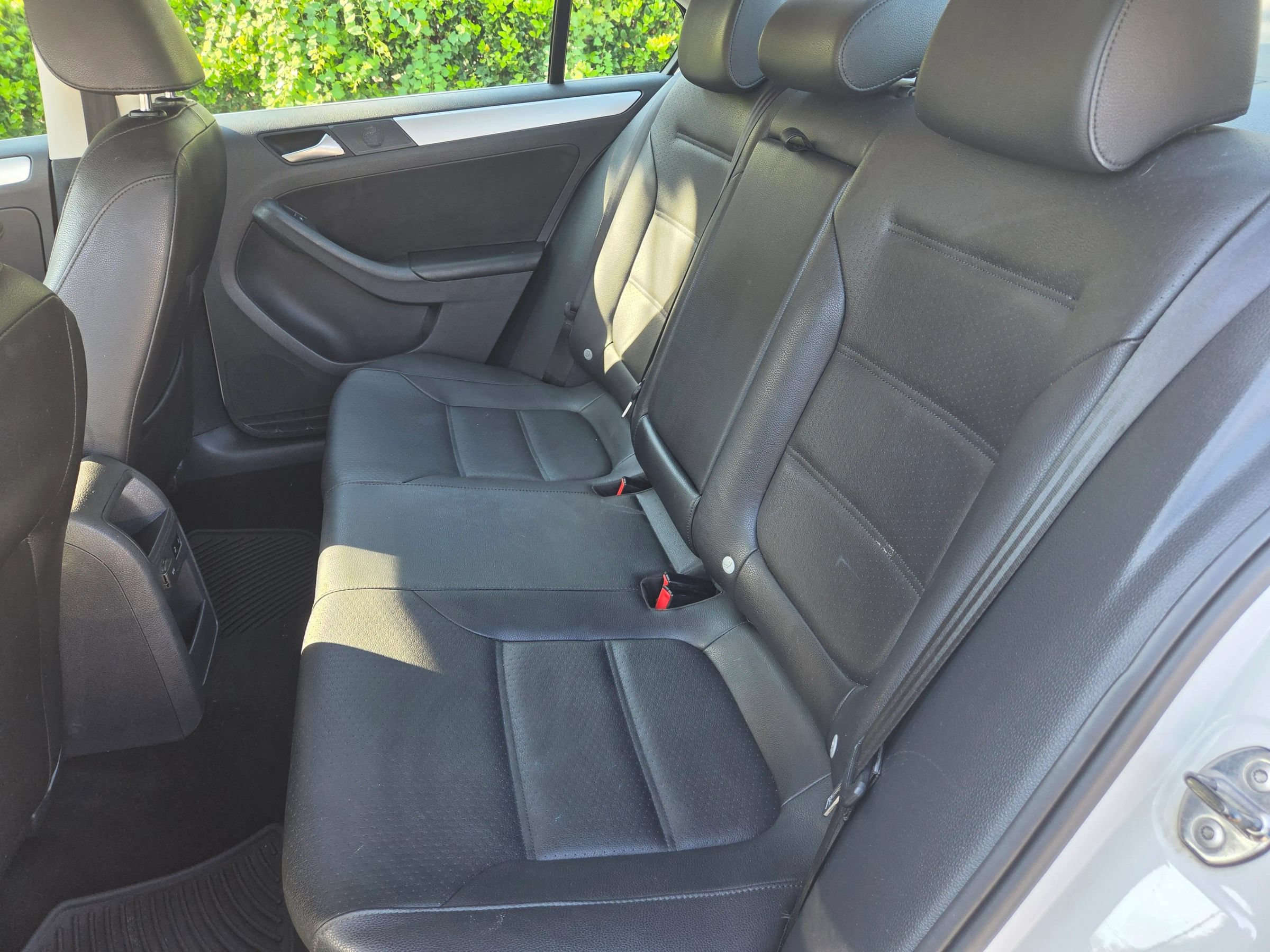 Used 2013 Volkswagen Jetta SE FWD image 16