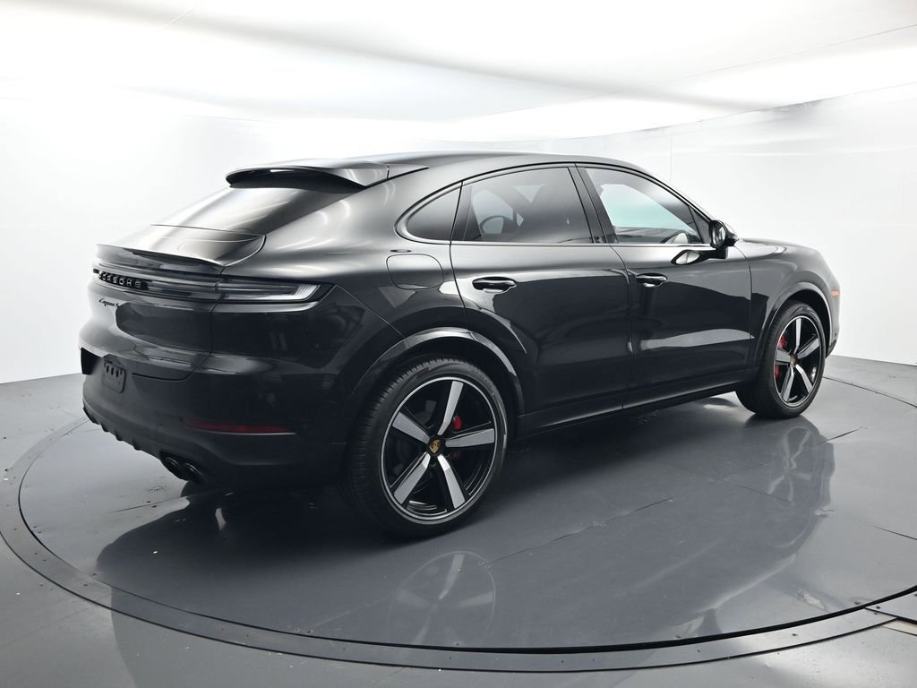 Certified 2024 Porsche Cayenne S AWD/4WD image 15