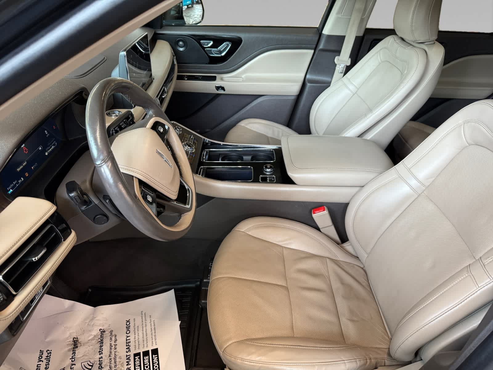 Used 2022 Lincoln Aviator Reserve w/ Equipment Group 201A AWD/4WD image 11