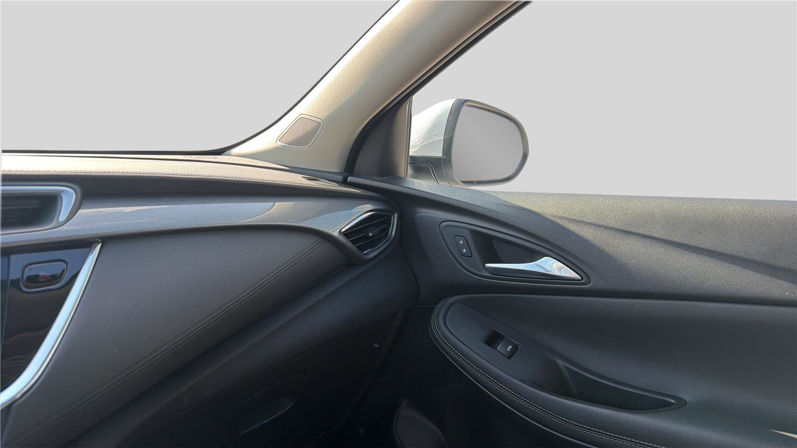 Used 2023 Buick Encore GX Select AWD/4WD image 10