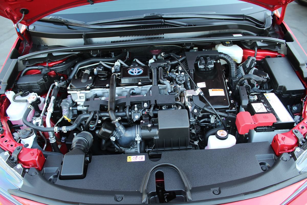 Used 2021 Toyota Corolla LE w/ Carpet Mat Package (TMS) FWD image 30