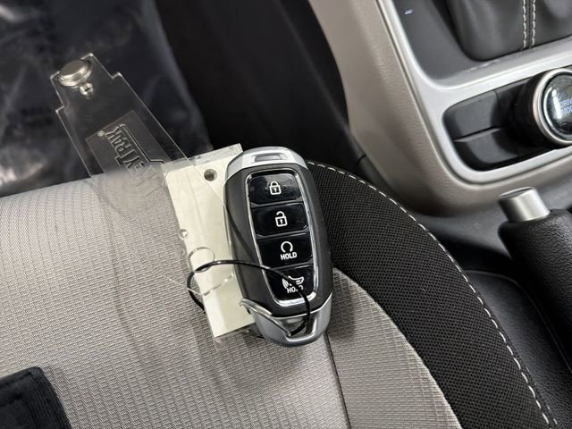 Used 2025 Hyundai Venue SEL image 29