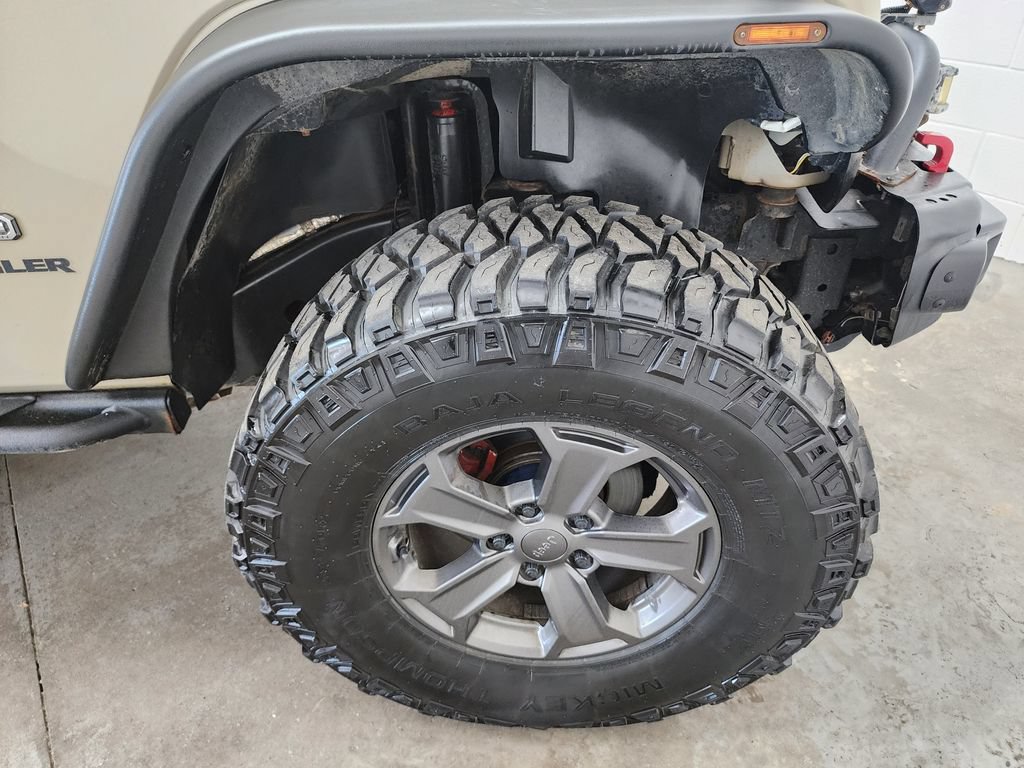 Used 2017 Jeep Wrangler Rubicon AWD/4WD image 32