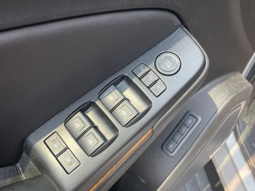 Used 2019 GMC Yukon XL Denali w/ Denali Ultimate Package image 13