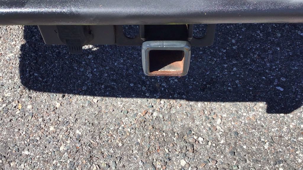 Used 2011 Nissan Titan SV w/ SV Premium Utility Pkg image 10