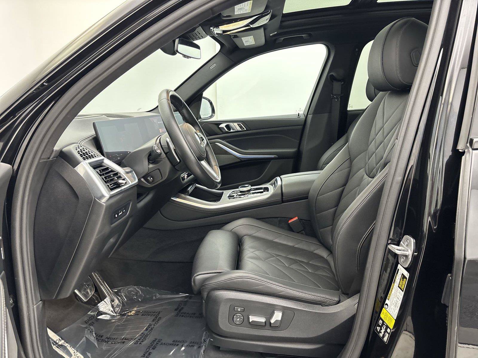 Used 2024 BMW X5 xDrive40i w/ Executive Package AWD/4WD image 25