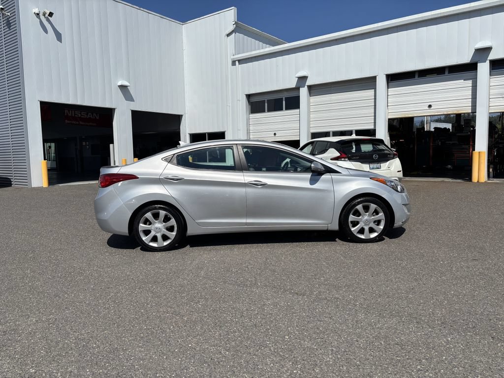 Used 2013 Hyundai Elantra Limited FWD image 8
