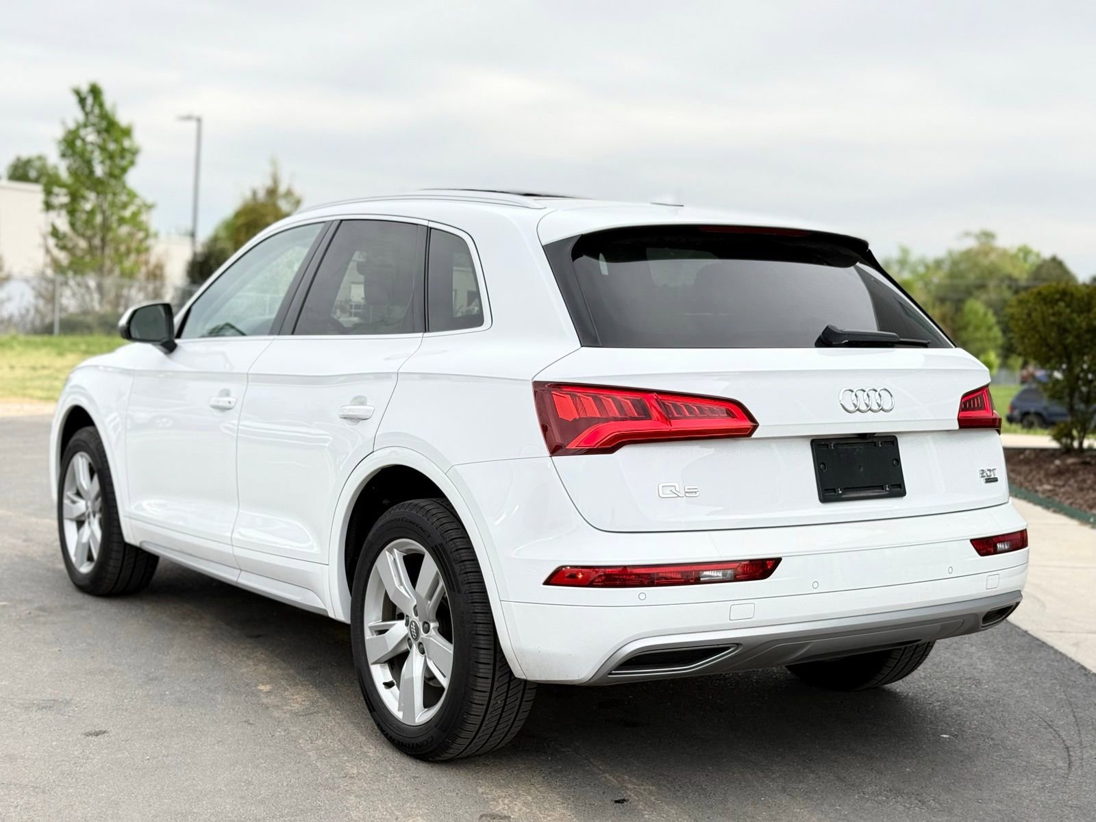 Used 2018 Audi Q5 2.0T Premium Plus w/ Premium Plus Package image 14