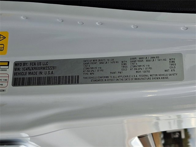 Used 2024 Jeep Wrangler Unlimited Rubicon 4xe image 31