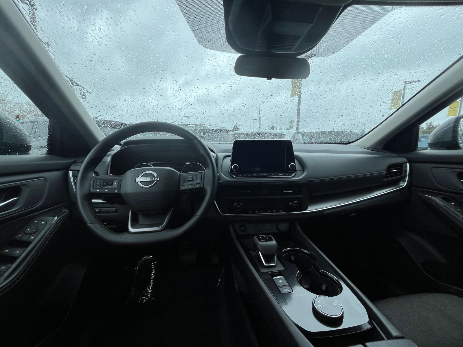 Used 2025 Nissan Rogue SV image 35