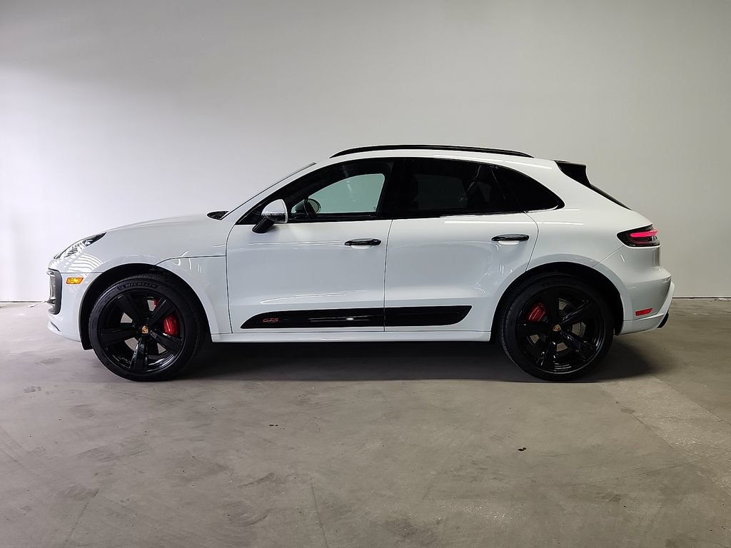 Certified 2025 Porsche Macan GTS AWD/4WD image 2