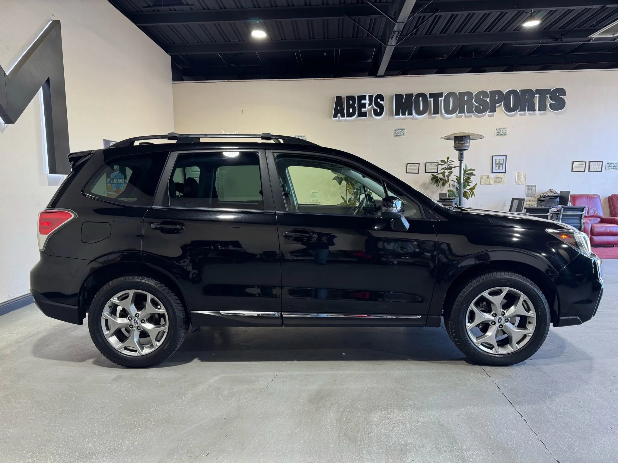 Used 2018 Subaru Forester 2.5i Touring image 4