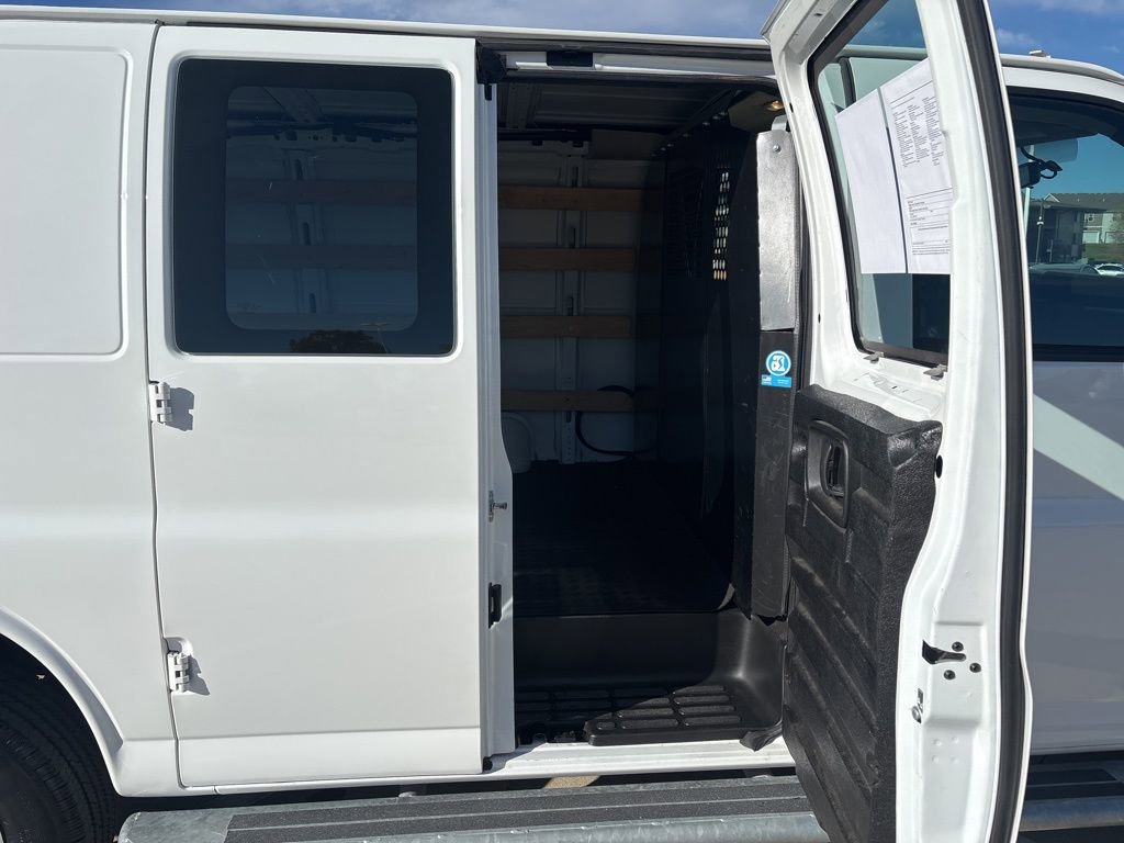 Used 2023 Chevrolet Express 2500 w/ Driver Convenience Package image 28