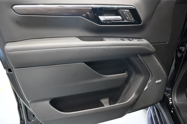 New 2026 Chevrolet Suburban Premier AWD/4WD image 29