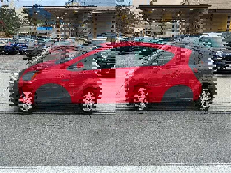 Used 2014 Toyota Prius C Three FWD image 1