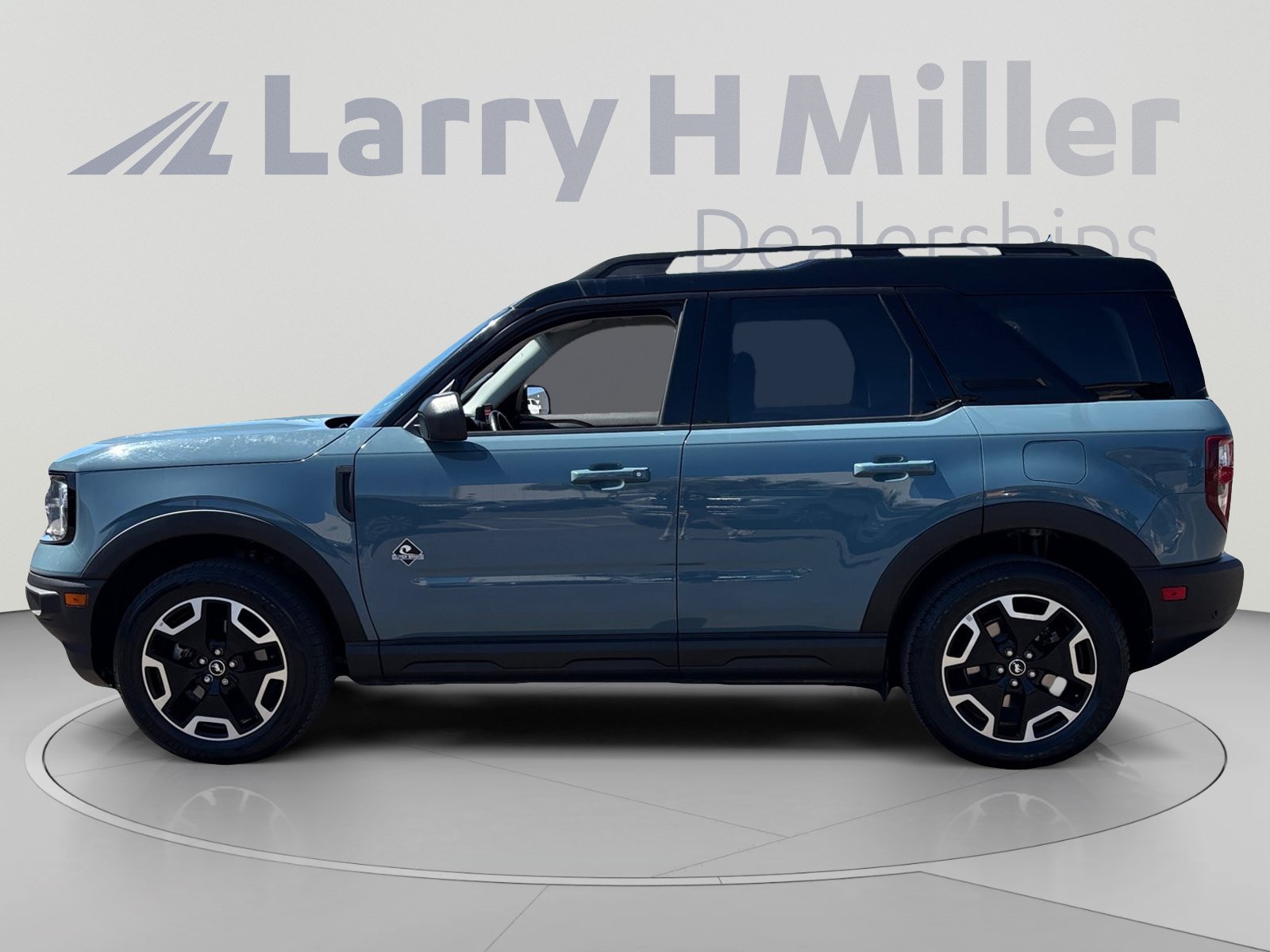 Used 2021 Ford Bronco Sport Outer Banks AWD/4WD image 2