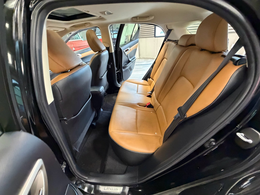 Used 2015 Lexus CT 200h FWD image 50