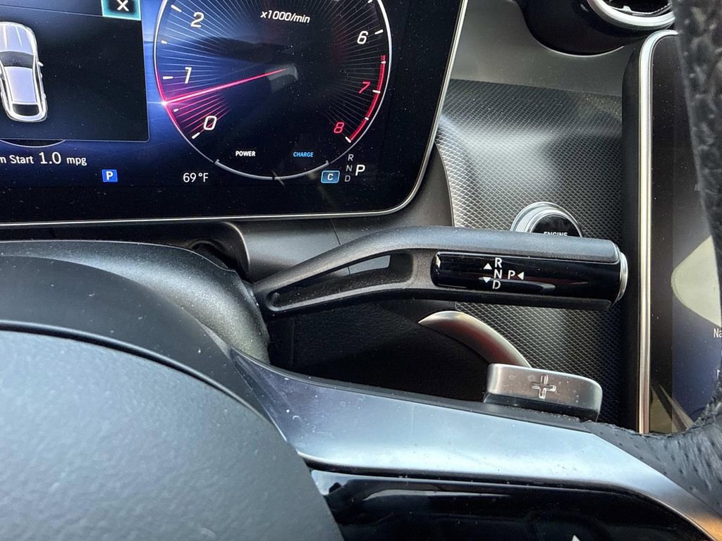 Used 2024 Mercedes-Benz GLC 300 4MATIC image 37