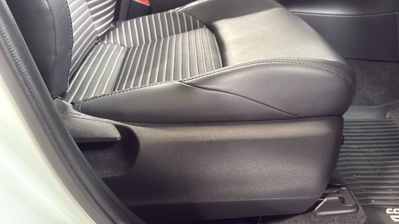 Certified 2024 Toyota Corolla Cross XSE w/ Convenience Package image 20