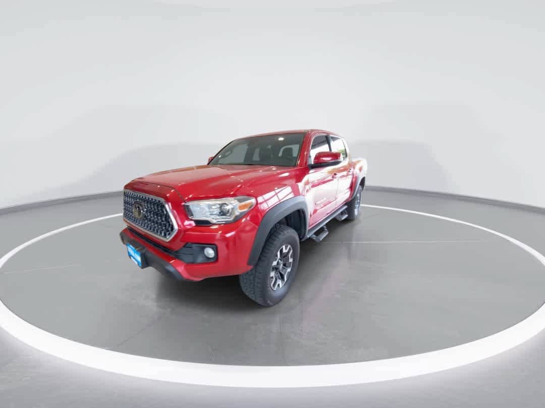 Used 2018 Toyota Tacoma TRD Off-Road AWD/4WD image 4