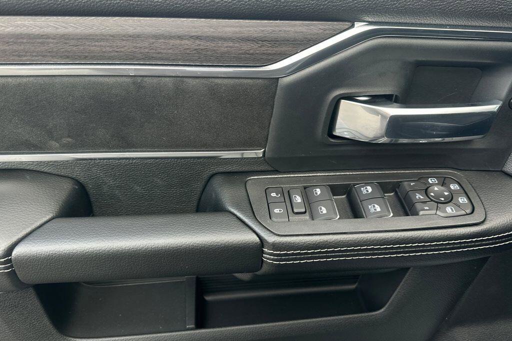 New 2026 RAM 3500 Laramie AWD/4WD image 11