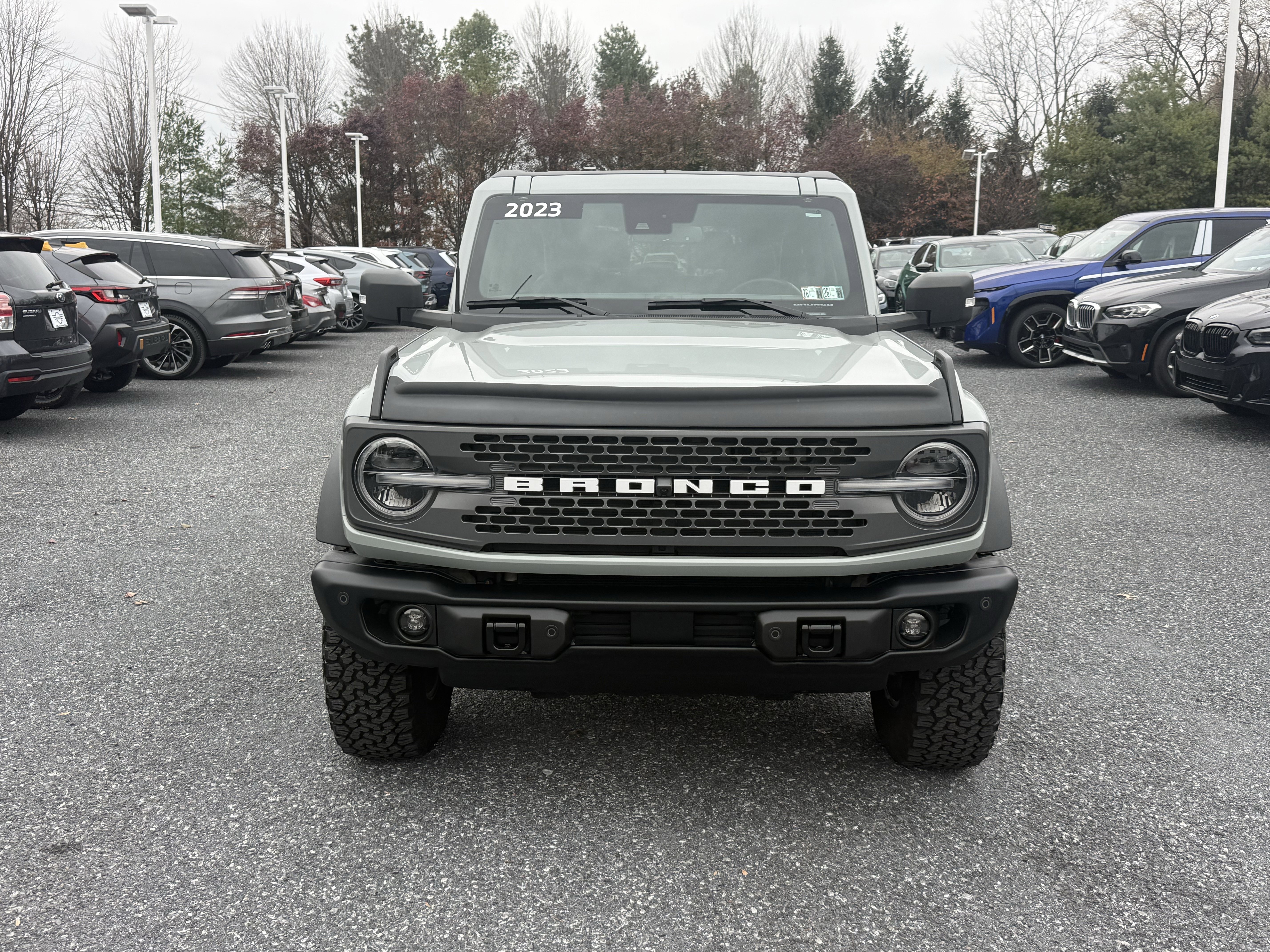 Used 2023 Ford Bronco Badlands image 2