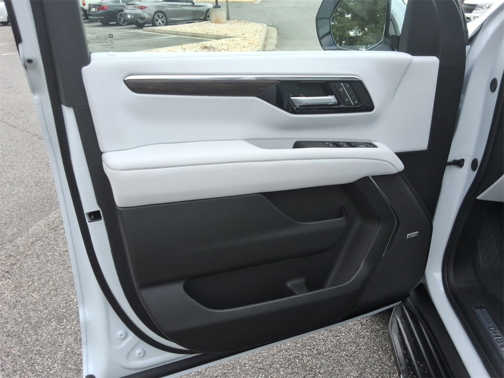 New 2026 Chevrolet Suburban Premier image 22