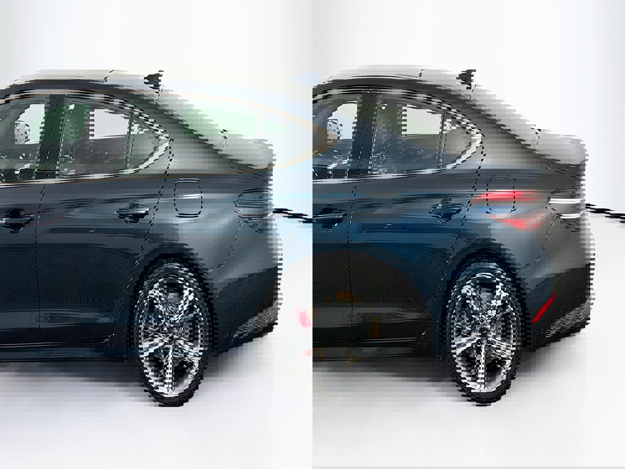 Used 2024 Genesis G70 2.5T w/ Sport Prestige Package image 43