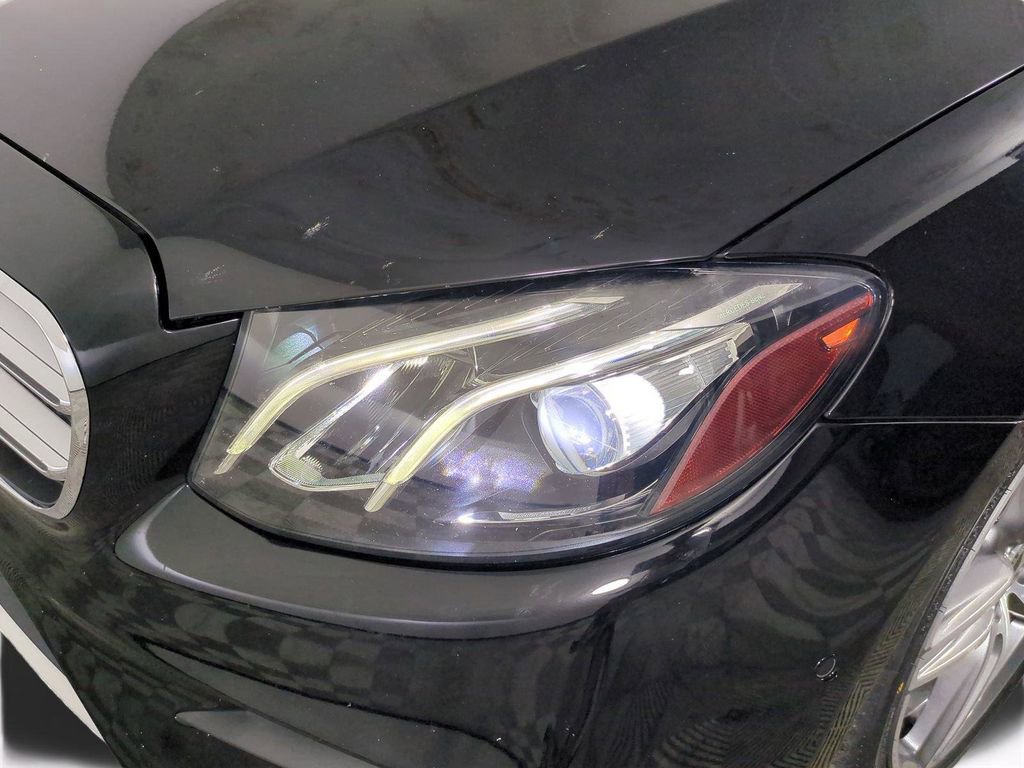 Used 2018 Mercedes-Benz E 300 image 10