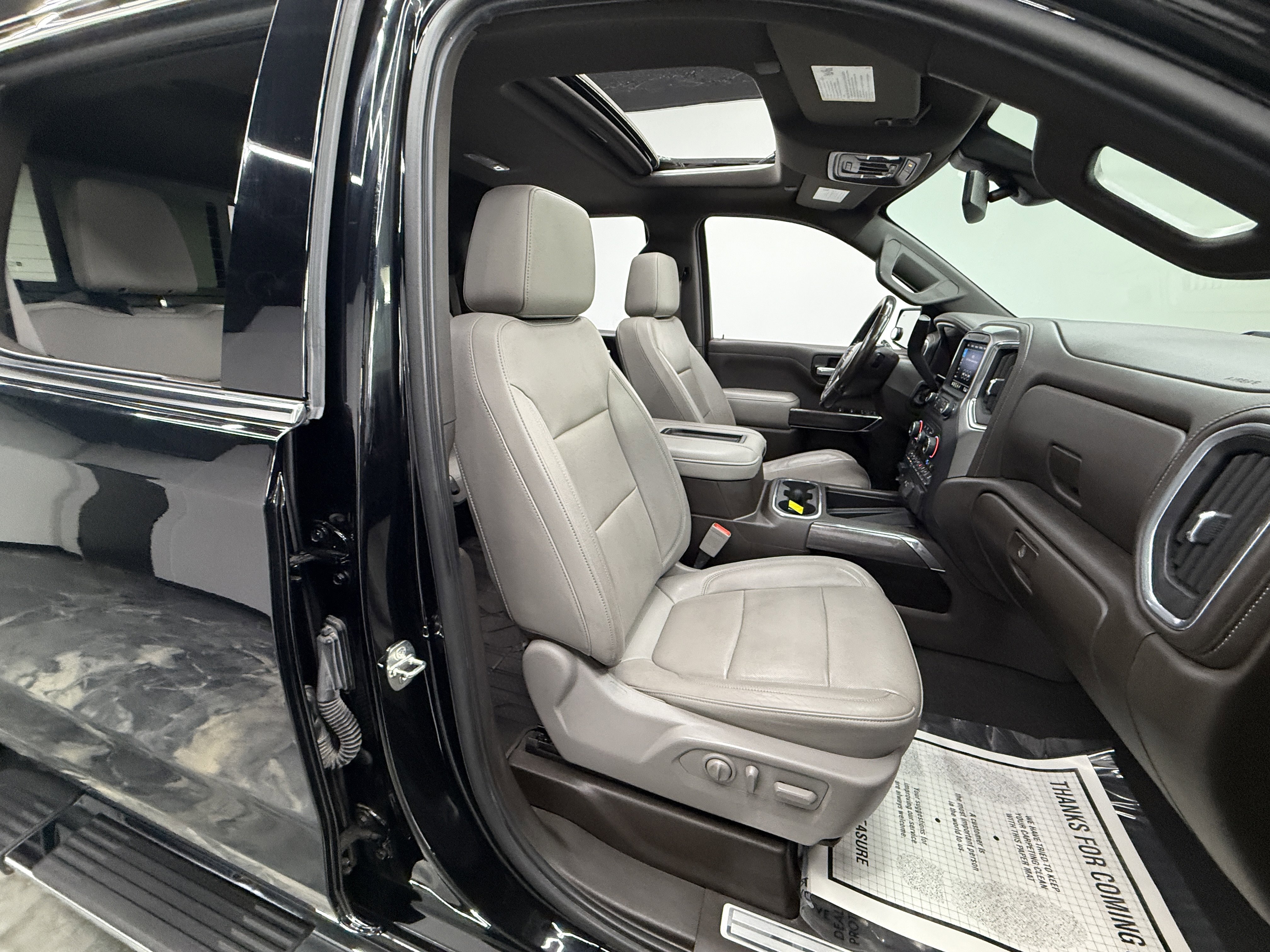 Used 2020 Chevrolet Silverado 1500 LTZ w/ LTZ Premium Package image 25