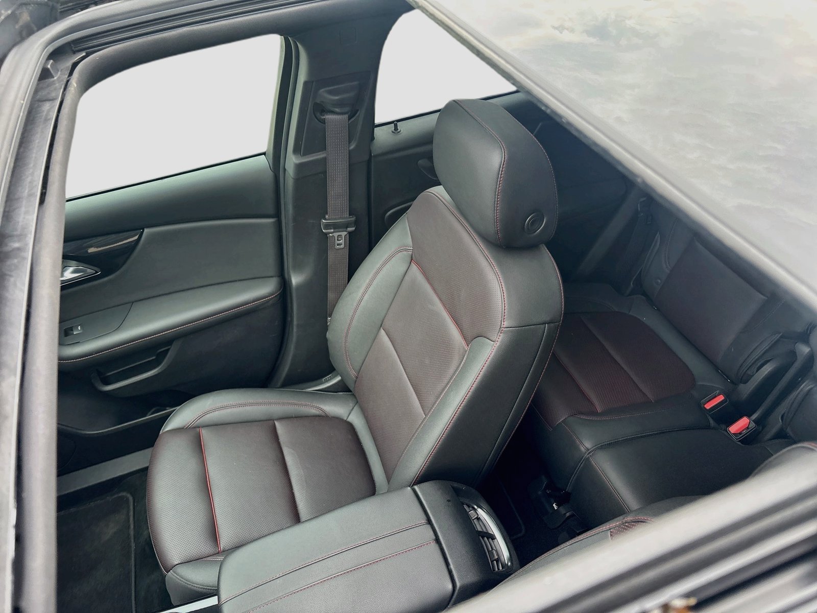 Used 2023 Chevrolet Blazer RS FWD image 23