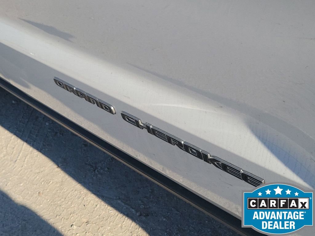 Used 2020 Jeep Grand Cherokee Laredo image 39