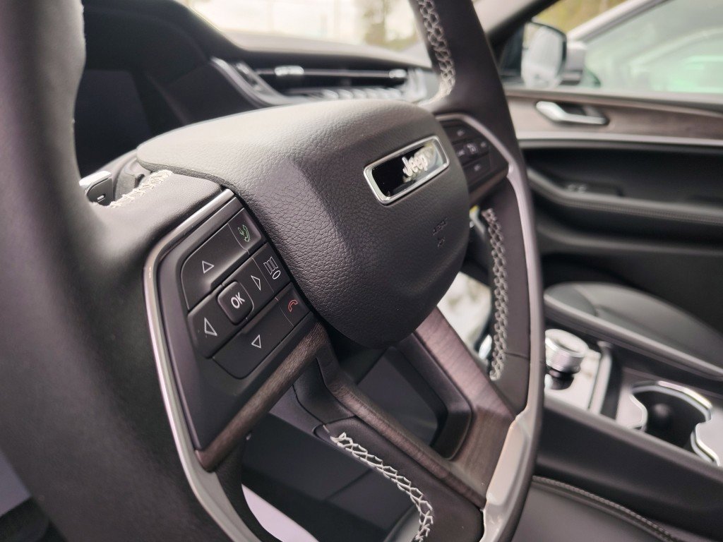 New 2025 Jeep Grand Cherokee Limited AWD/4WD image 19
