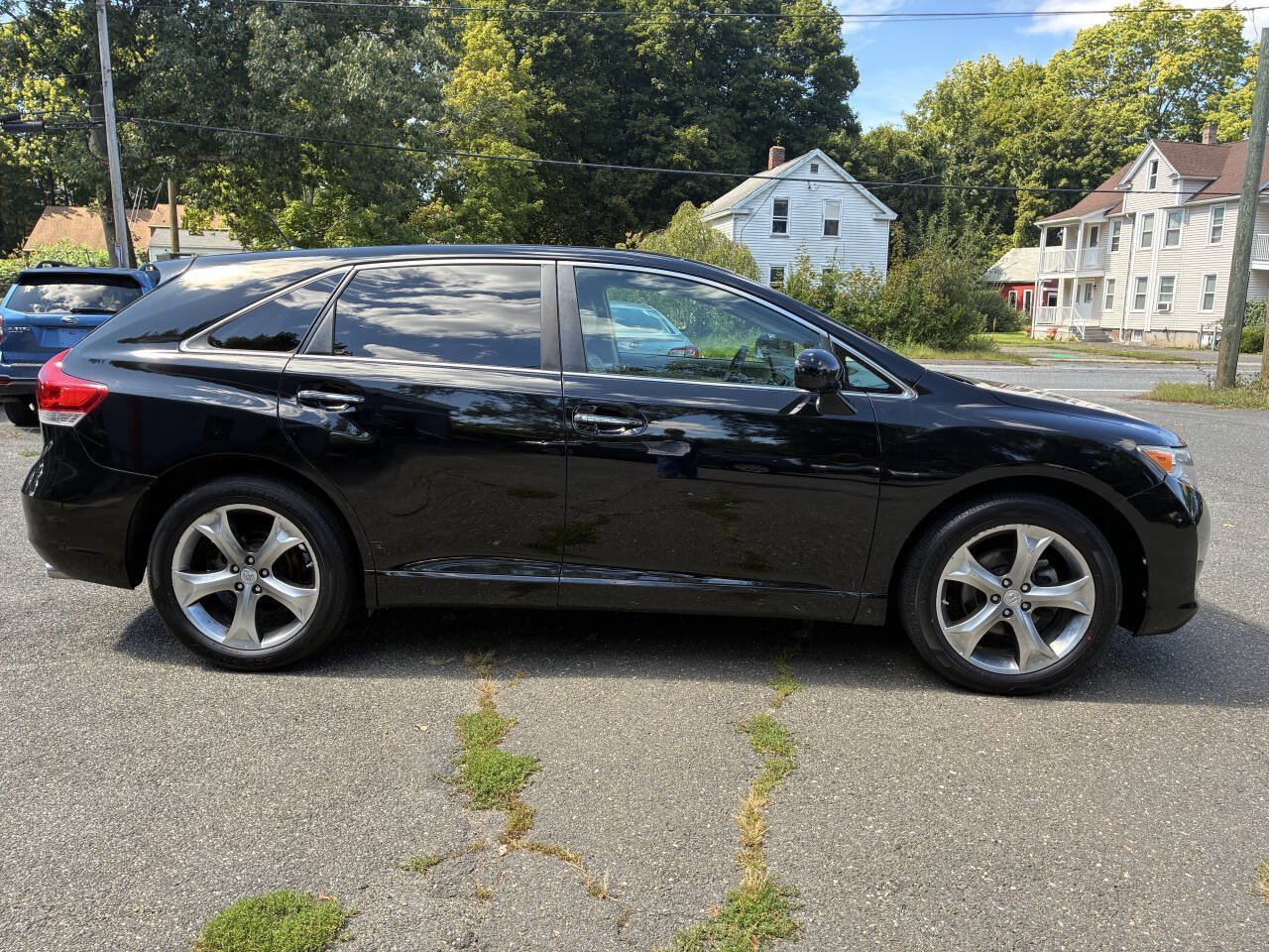 Used 2012 Toyota Venza Limited w/ Tow Pkg AWD/4WD image 6