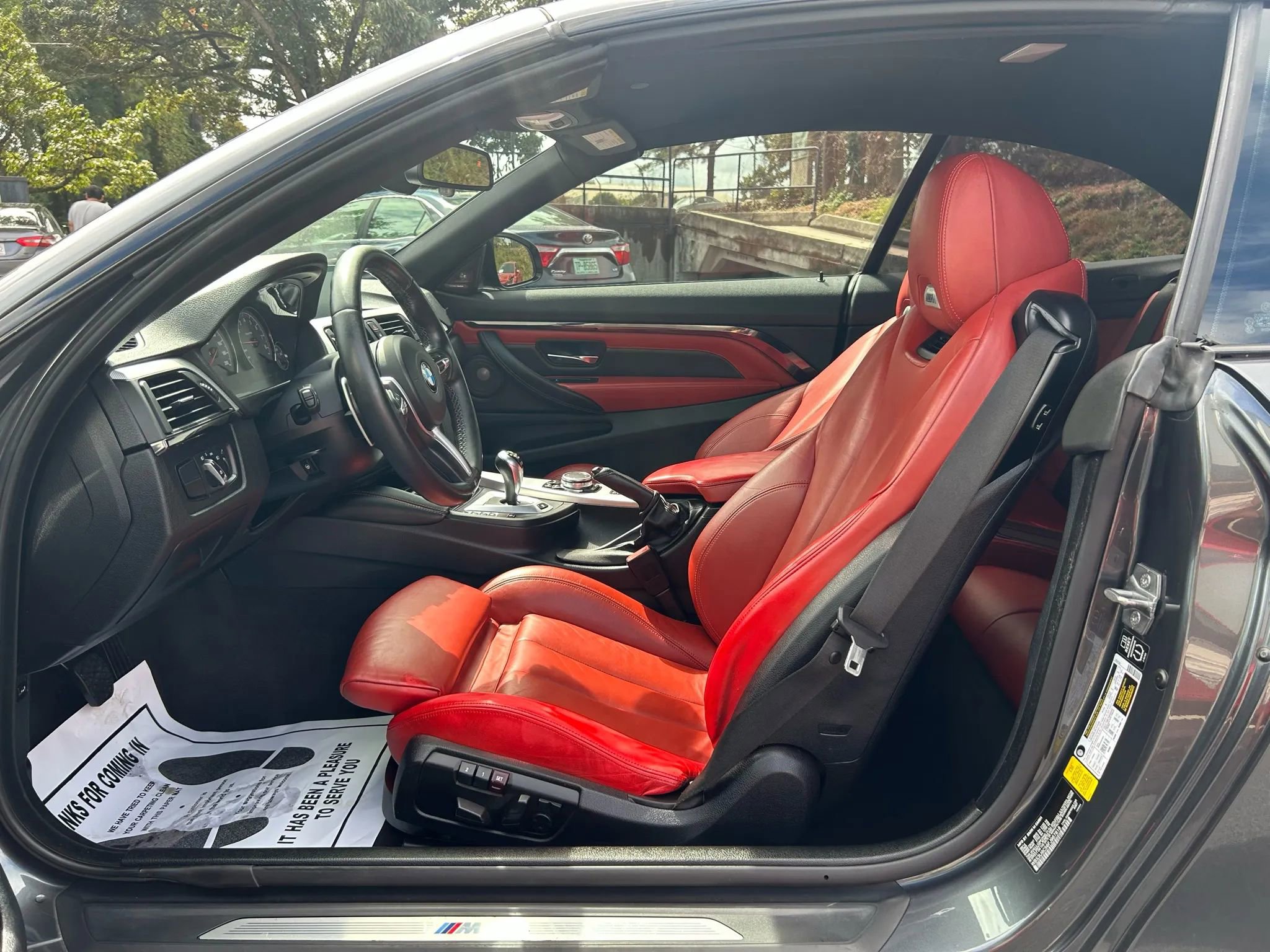 Used 2015 BMW M4 Convertible image 21