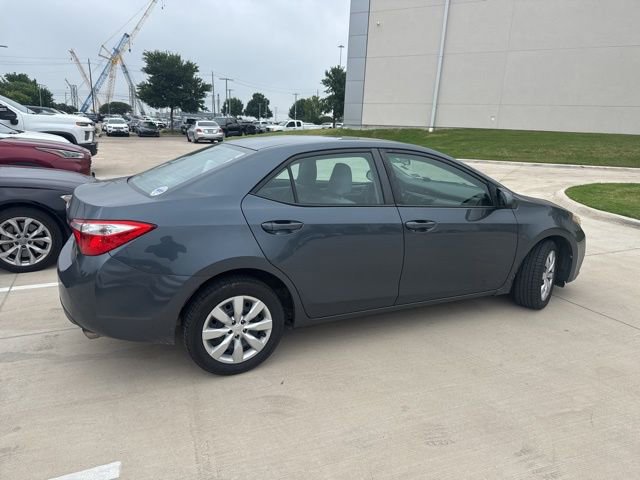 Used 2015 Toyota Corolla LE FWD image 3