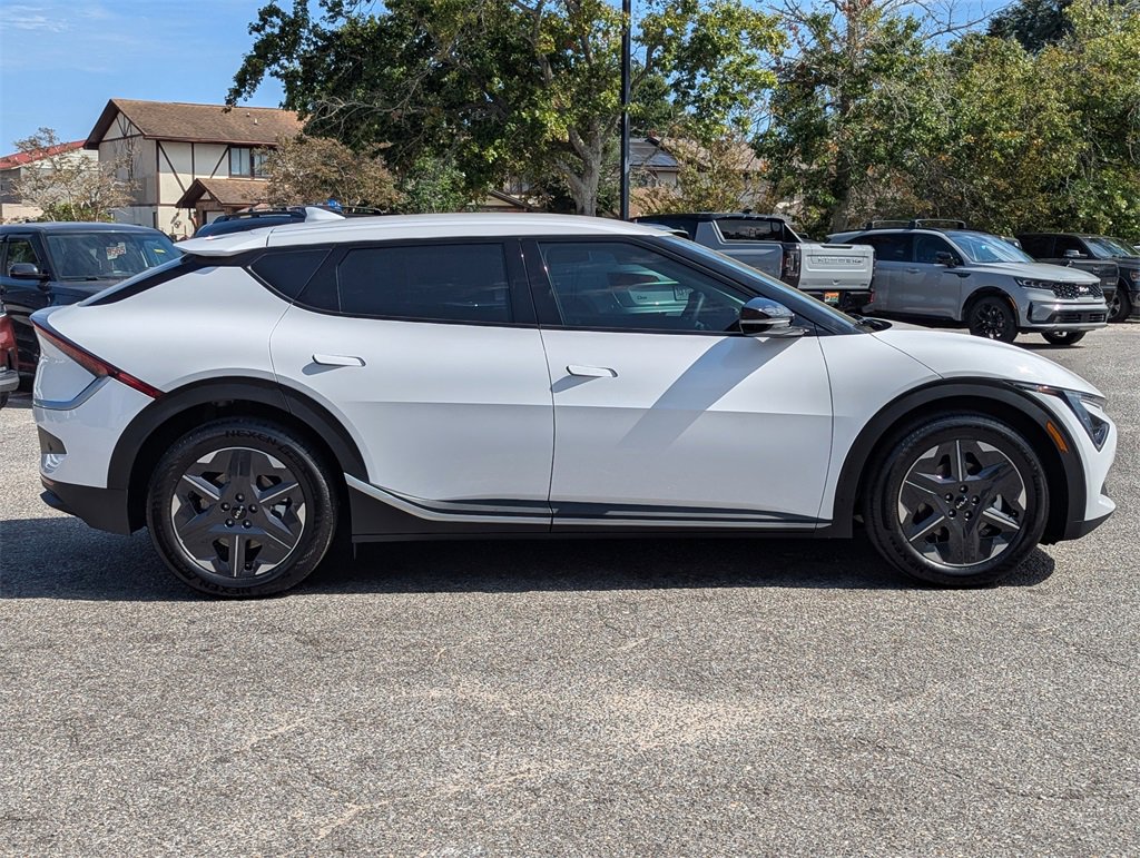 New 2025 Kia EV6 Light image 8