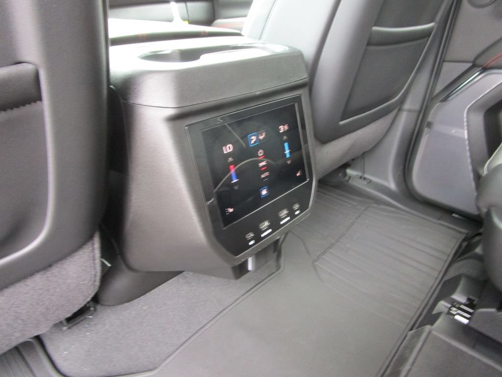 New 2026 GMC Yukon AT4 Ultimate AWD/4WD image 19